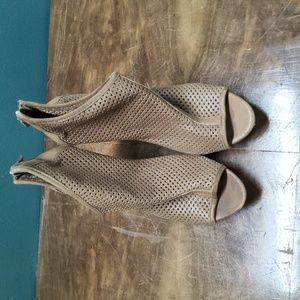 BCBG High heels